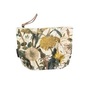 BV USA INC Pouch 22.5cm x 15cm Floral Print Zippered Clutch Wristlet